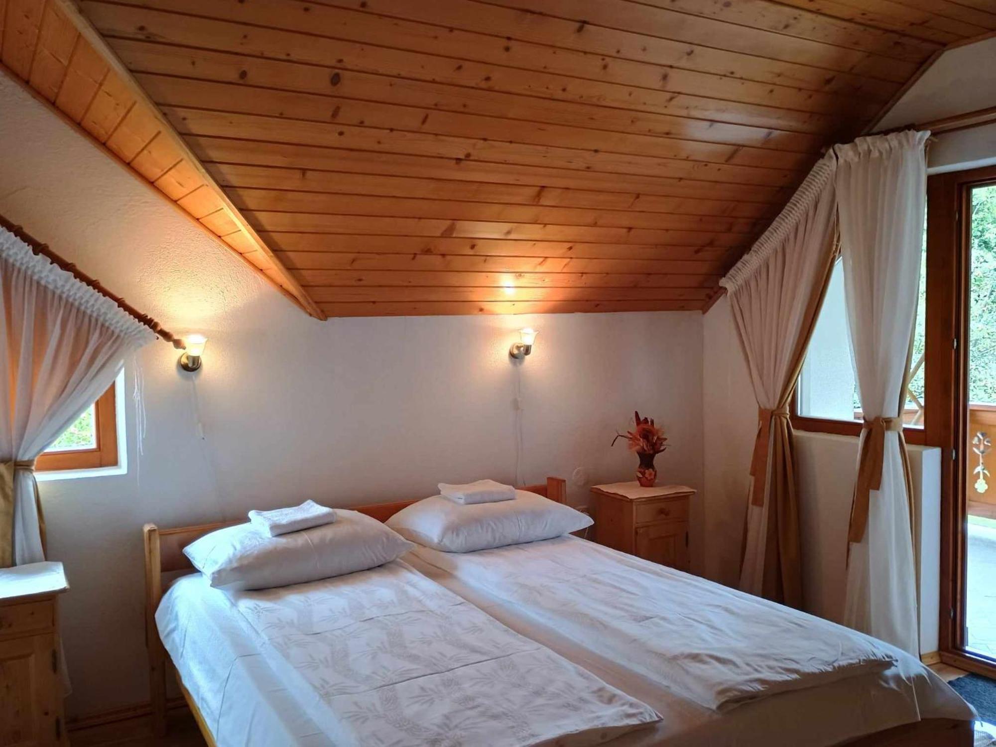 Casa Lacul Mierlei 호텔 소바타 외부 사진